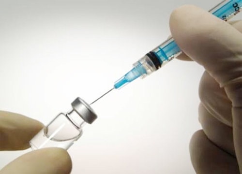 Hai người dân Hàn Quốc tử vong sau khi tiêm vắc xin của AstraZeneca. Ảnh: TL