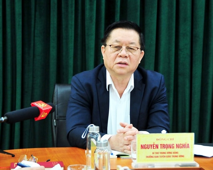 Đồng chí Nguyễn Trọng Nghĩa, Bí thư Trung ương Đảng, Trưởng Ban Tuyên giáo Trung ương phát biểu kết luận buổi làm việc. Ảnh: Thế Dương
