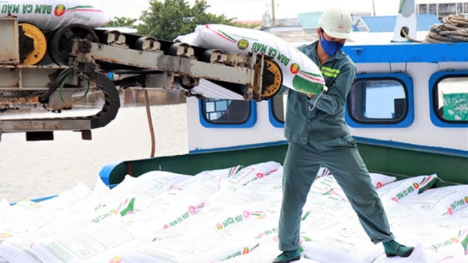 Người lao động dầu khí