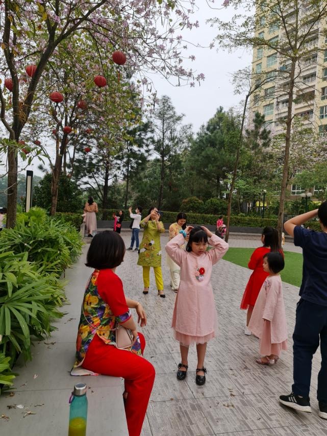 Nhiều người dân cho biết họ đã phản ánh tình trạng này lên Ban quản lý dự án Nam Thăng Long tuy nhiên, những ý kiến của họ chưa được tiếp thu.