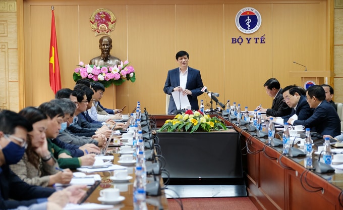 Việc tiêm chủng vắc xin COVID -19 ở Việt Nam sẽ được tiến hành thận trọng, chu đáo (ảnh nguồn internet).