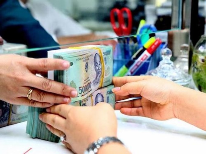 Ngân hàng đang giữ 185.000 tỷ đồng trái phiếu doanh nghiệp vì giúp “khách hàng” đảo nợ.