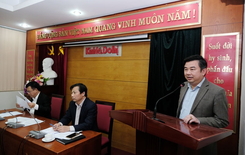 Tổng Biên tập báo Kinh tế & Đô thị Nguyễn Minh Đức phát biểu trước cử tri báo Kinh tế & Đô thị. Ảnh: Phạm Hùng