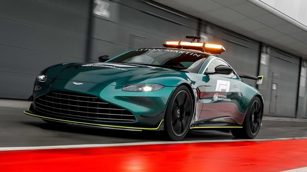 Aston Martin làm xe an toàn và y tế cho đường đua F1. Ảnh: Aston Martin