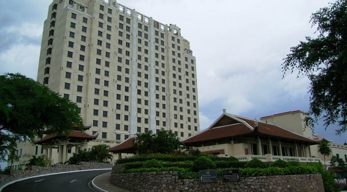 Khách sạn Sheraton cũng nhiều phen đối mặt với khó khăn, khủng hoảng.