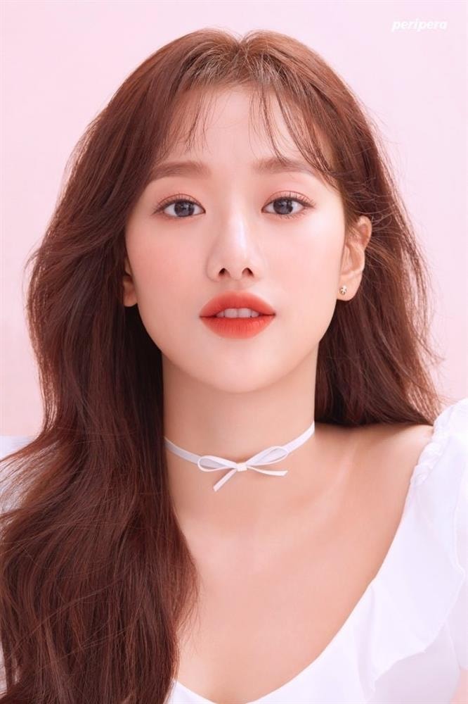 Những bê bối gần đây đã khiến Lee Naeun - nữ thần tượng đình đám nhóm APRIL mất vai trong Taxi Driver.