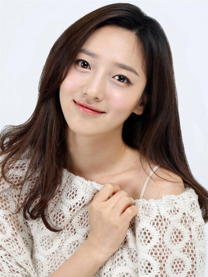 Cái tên thay thế cho Naeun là Pyo Ye Jin, nữ diễn viên phù hợp về cả năng lực và đời tư.