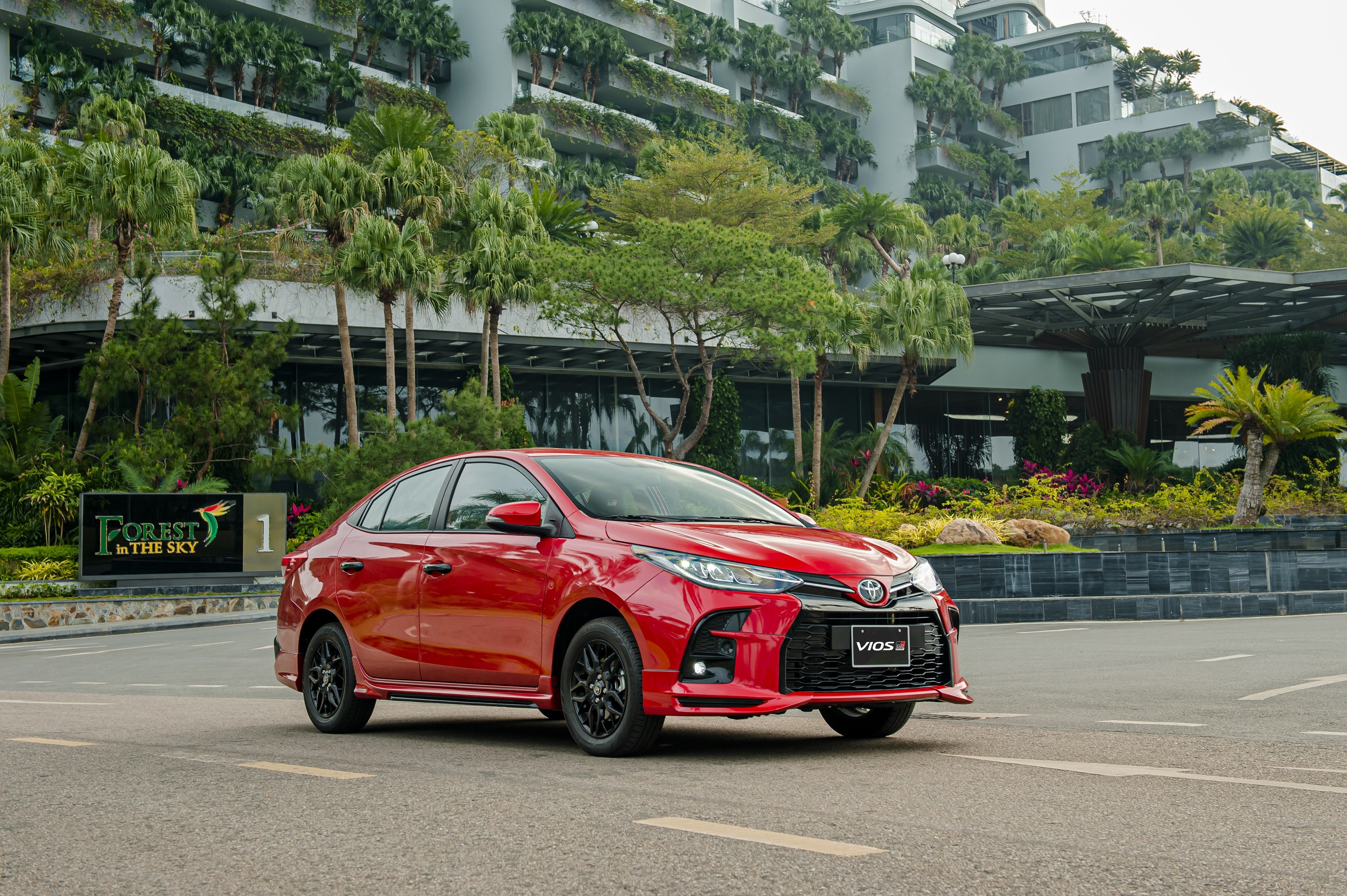 “Ông vua doanh số” Toyota Vios bị VinFast vượt mặt trong cuộc đua doanh số. Ảnh: Toyota Việt Nam
