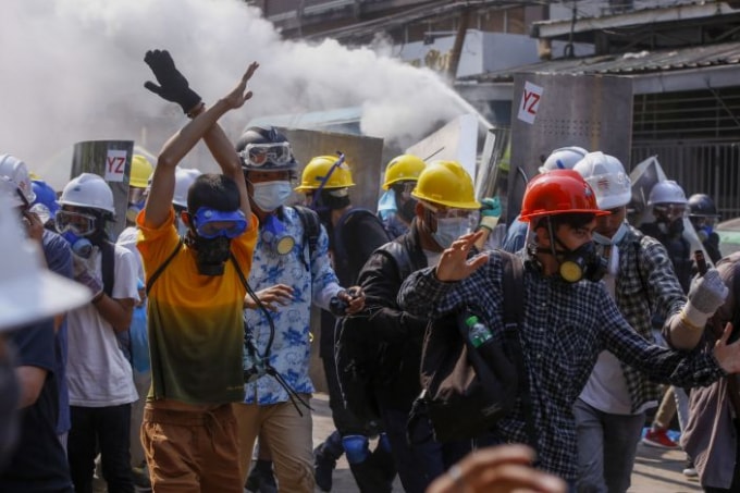 Thêm 12 người biểu tình Myanmar đã chết trong các buộc biểu tình ngày hôm qua (11/3) - Ảnh: Reuters