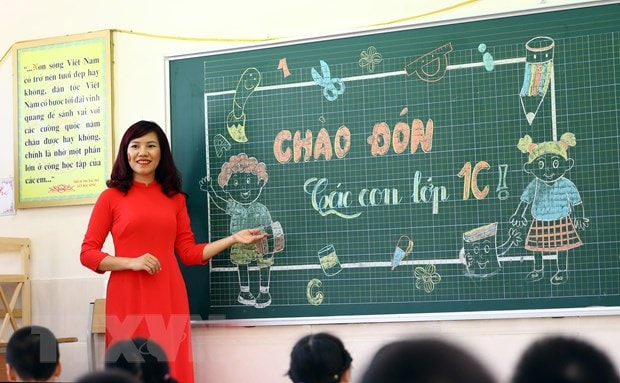 Giáo viên khi dạy sách giáo khoa mà nhà trường lựa chọn, vẫn có quyền sử dụng sách giáo khoa của nhiều bộ khác để xây dựng thành kế hoạch bài giảng riêng (ảnh nguồn internet).