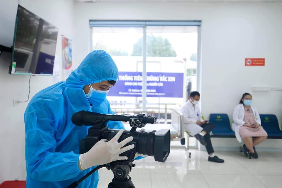 Nhà báo, phóng viên tham gia chống dịch nằm trong diện được nhận phụ cấp