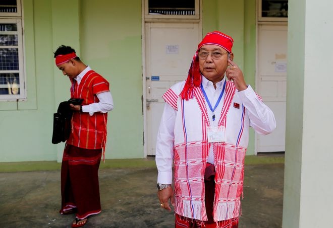 Ông Mahn Win Khaing Than khi mới nắm ghế chủ tịch thượng viện ở Myanmar hồi năm 2016 - Ảnh: Reuters
