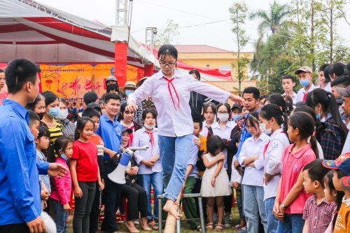 Trò chơi leo cầu khỉ