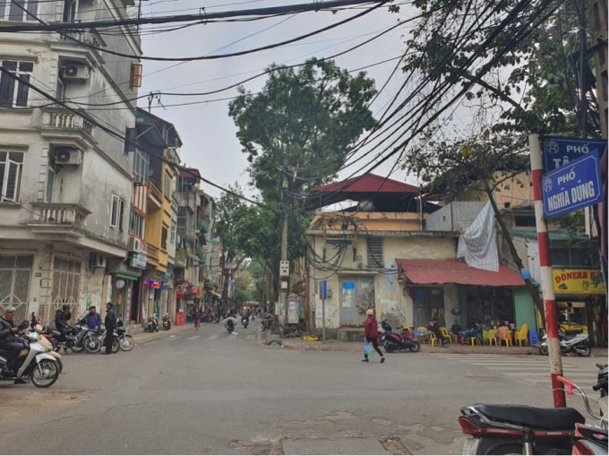 Một điểm dân cư ở ven sông Hồng. Ảnh: Lâm Vũ