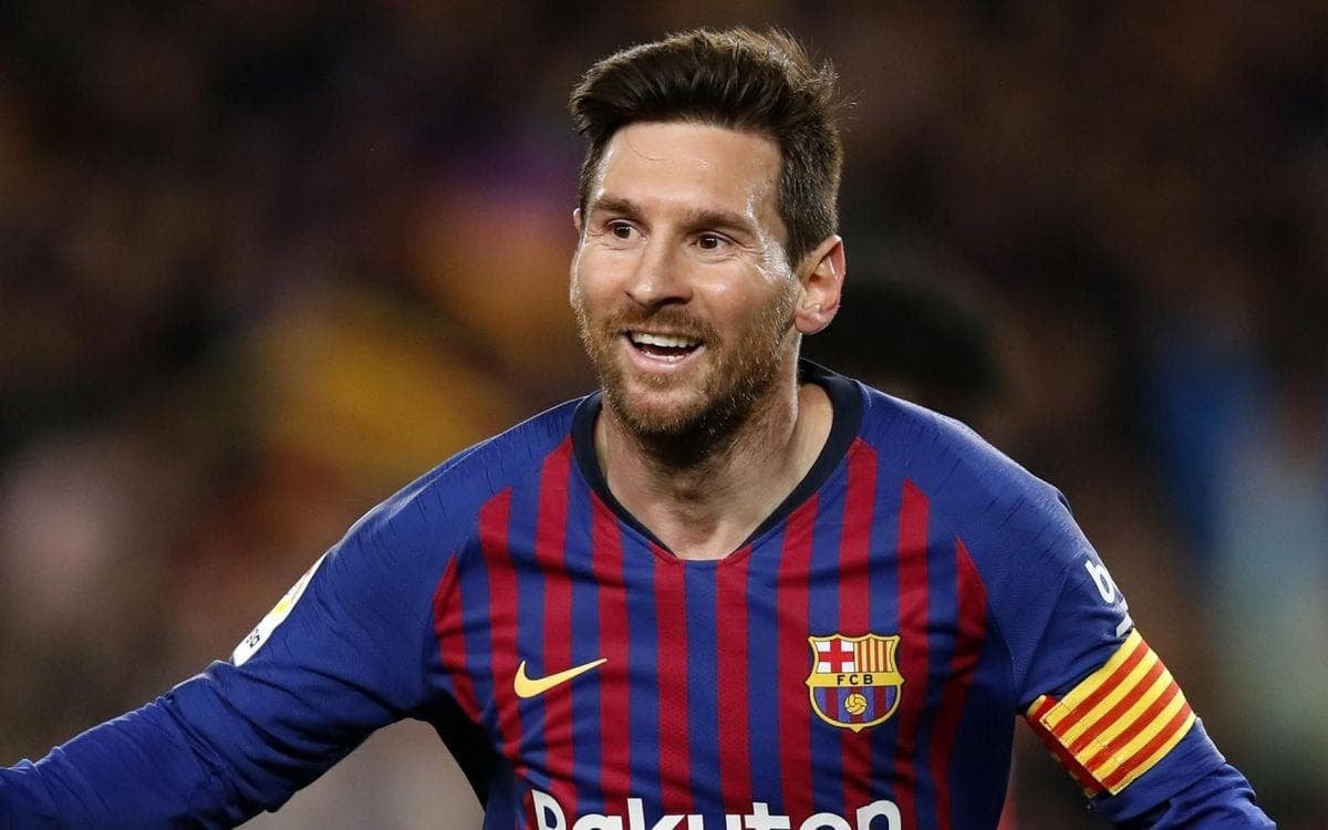 Tiền đạo cánh phải Lionel Messi