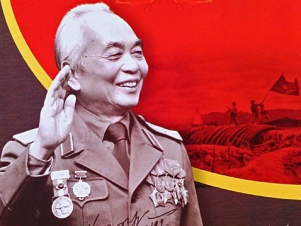 Đại tướng Võ Nguyên Giáp, một vị tướng tài ba-một người con ưu tú luôn nặng lòng vì quê hương Quảng Bình