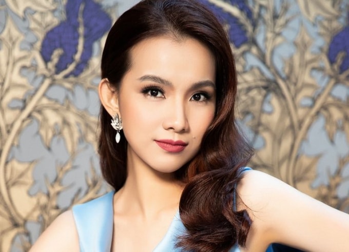 Thùy Lâm đăng quang Hoa hậu Hoàn vũ Việt Nam 2008.