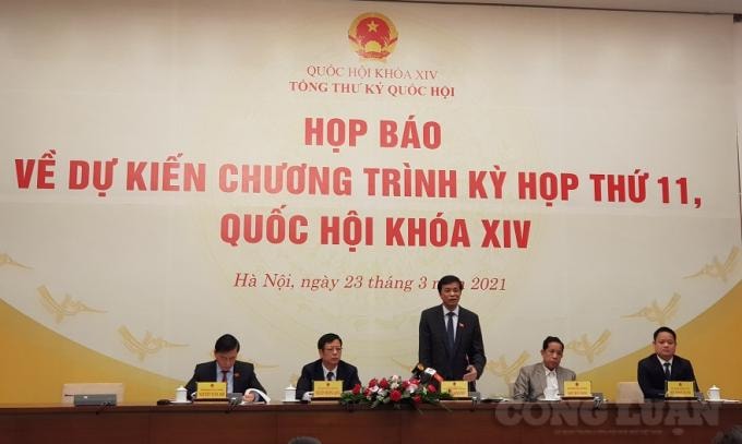 Cuộc họp báo diễn ra dưới sự chủ trì của Tổng Thư ký, Chủ nhiệm Văn phòng Quốc hội Nguyễn Hạnh Phúc.
