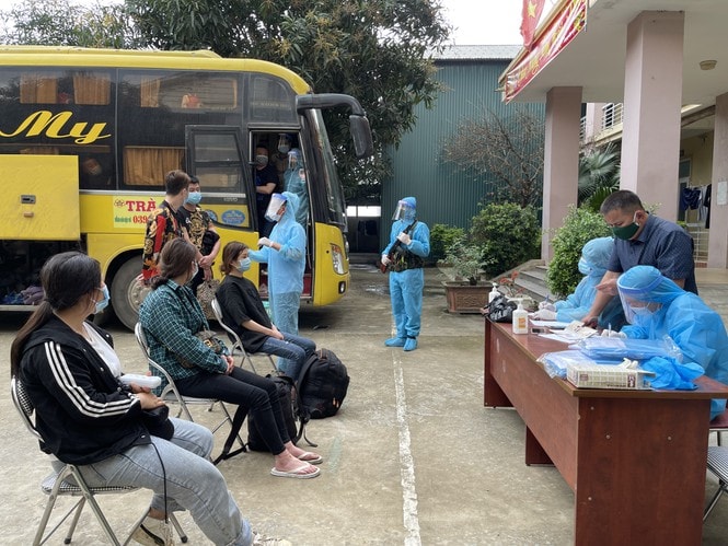 53 người Trung Quốc vẫn đang được cách ly tập trung tại Trung tâm Y tế huyện Hưng Nguyên. Ảnh: tienphong.vn