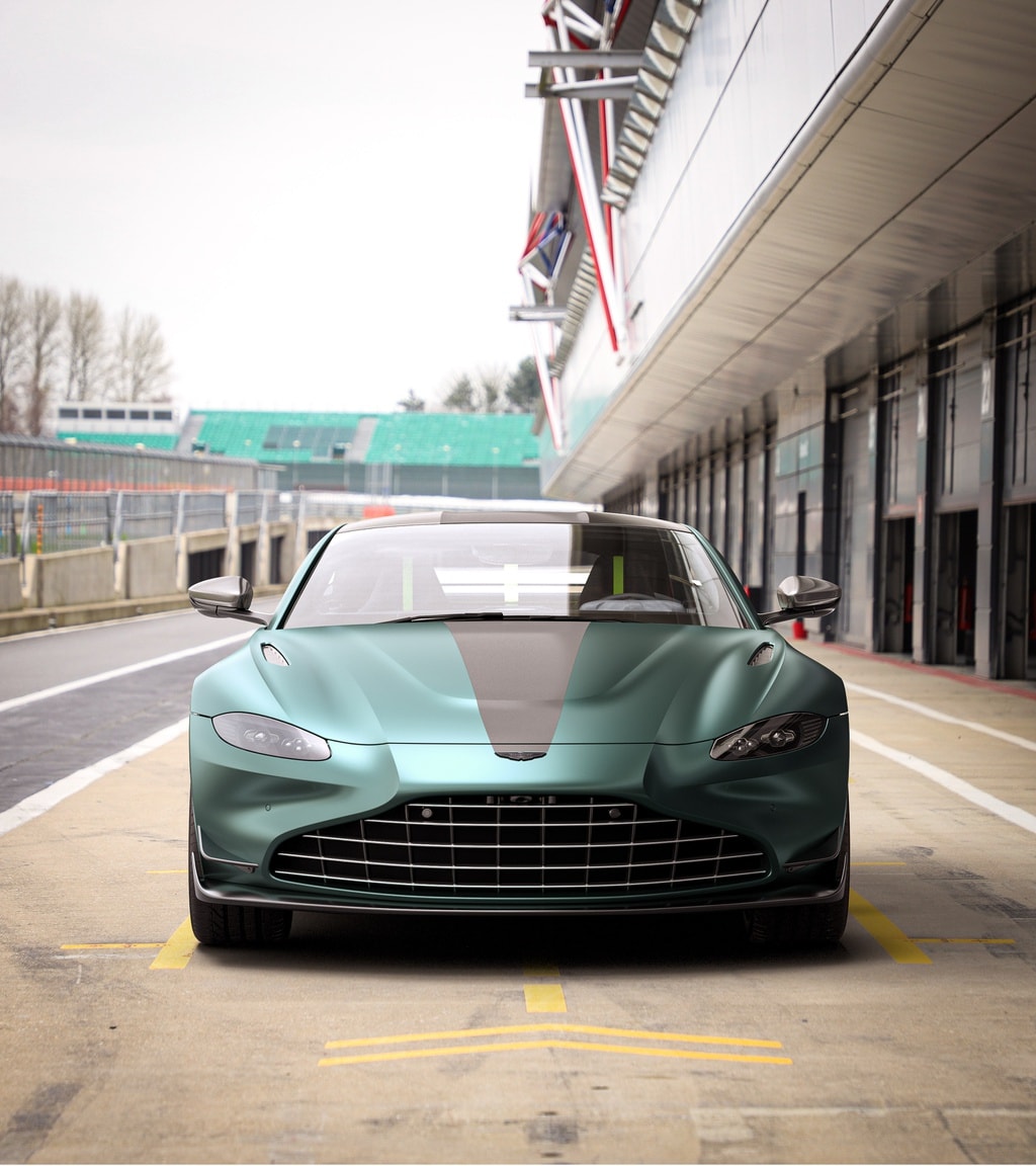 Aston Martin Vantage F1 Edition có giá bán khởi điểm từ 142.000 bảng Anh. Ảnh: Paultan