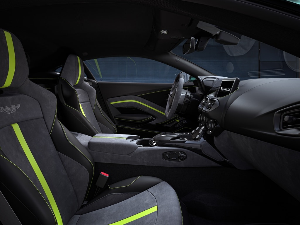 Aston Martin Vantage F1 Edition có giá bán khởi điểm từ 142.000 bảng Anh. Ảnh: Paultan