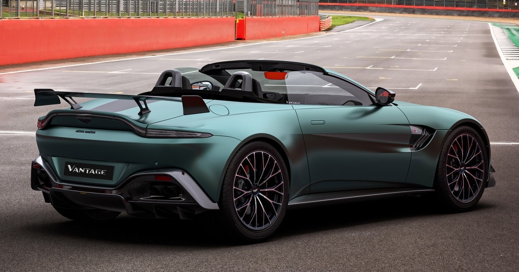 Aston Martin Vantage F1 Edition có giá bán khởi điểm từ 142.000 bảng Anh. Ảnh: Paultan