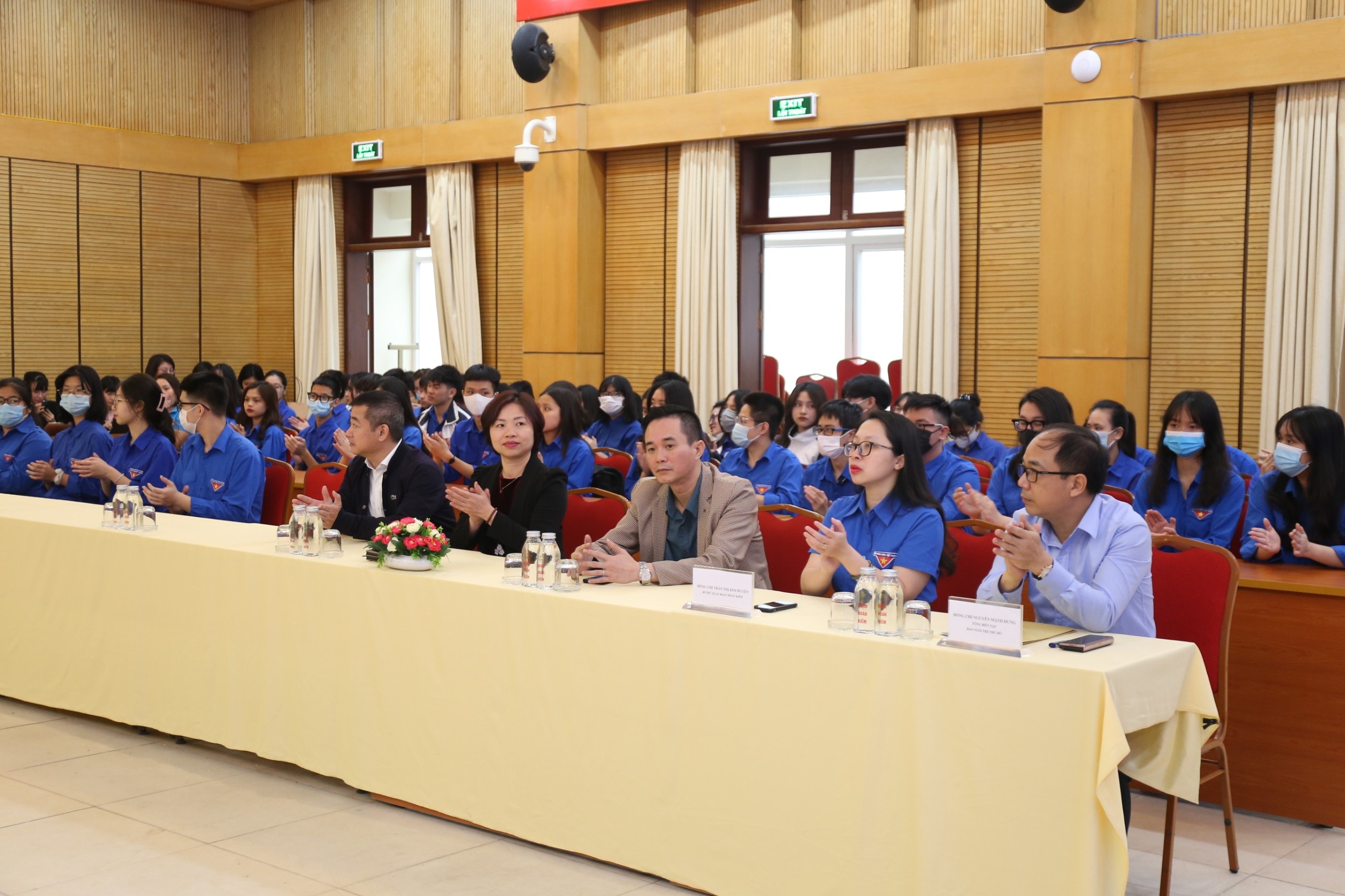 Các đại biểu tham dự chương trình