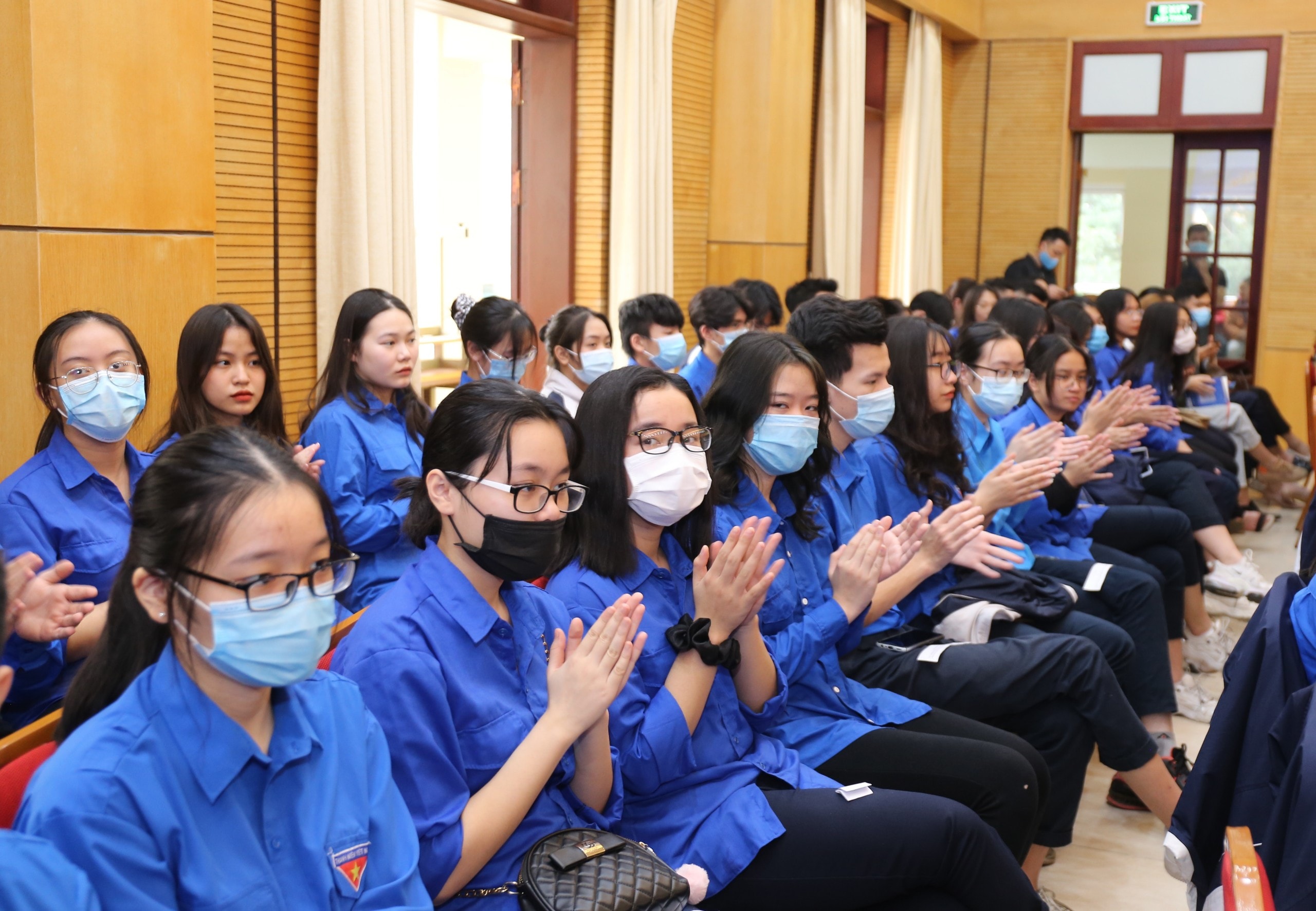 Đặc biệt là rất đông đoàn viên, thanh niên tham gia chương trình ý nghĩa này