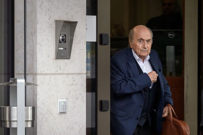 Cựu Chủ tịch FIFA Sepp Blatter tiếp tục nhận thêm án cấm. Ảnh: internet