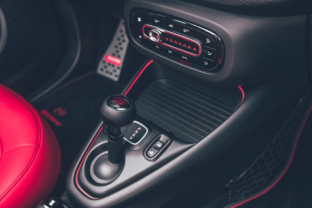 Xe điện Brabus 92R. Ảnh: Carscoops