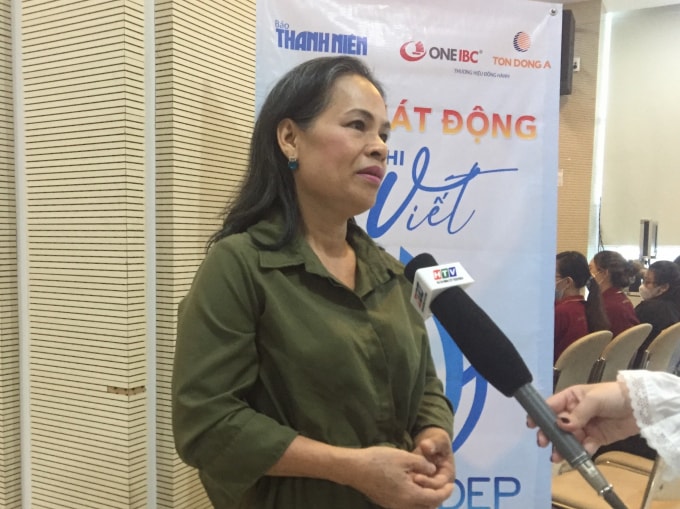 Nhà văn Trầm Hương làm giám khảo cuộc thi