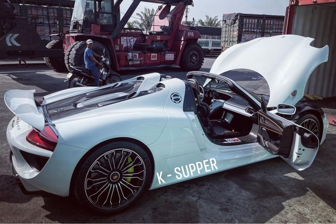 Porsche 918 Spyder vừa được mang về Việt Nam. Ảnh: Công Khanh