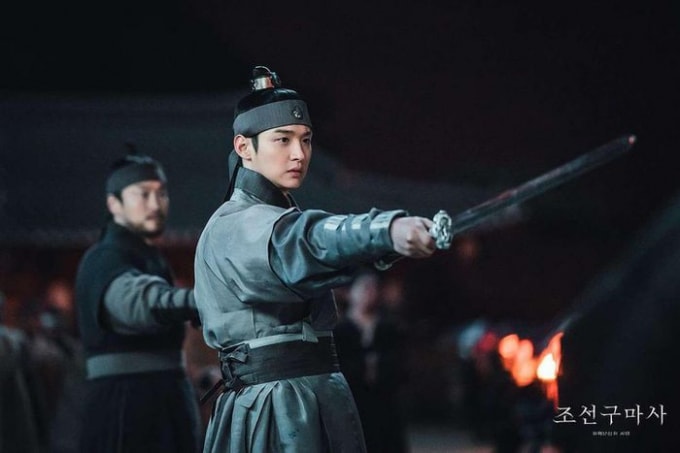 Jang Dong Yoon gọi sự cố với Joseon Exorcist là