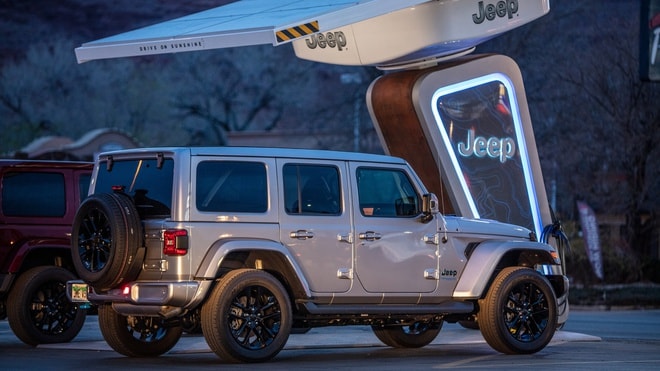 Hệ thống trạm sạc có tên Jeep 4xe Charging Network. Ảnh: Jeep