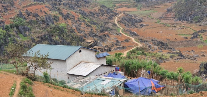 Căn nhà 3 gian khang trang và kiên cố của anh Giàng Chá Nhù.
