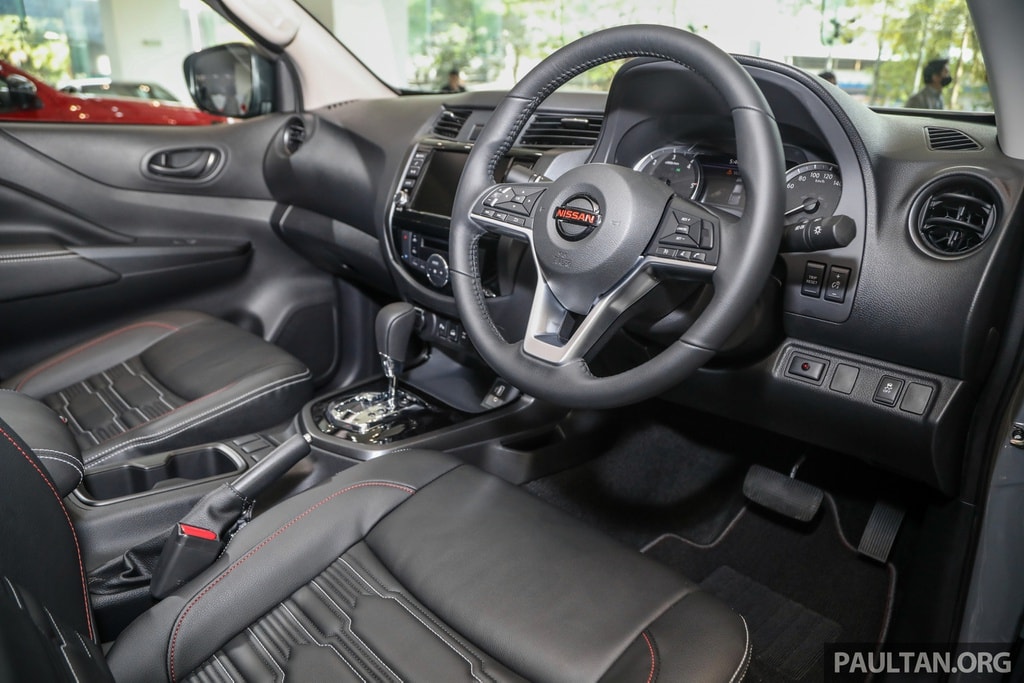 Xe bán tải Nissan Navara PRO-4X. Ảnh: Paultan