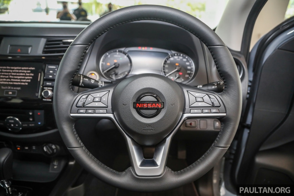 Xe bán tải Nissan Navara PRO-4X. Ảnh: Paultan