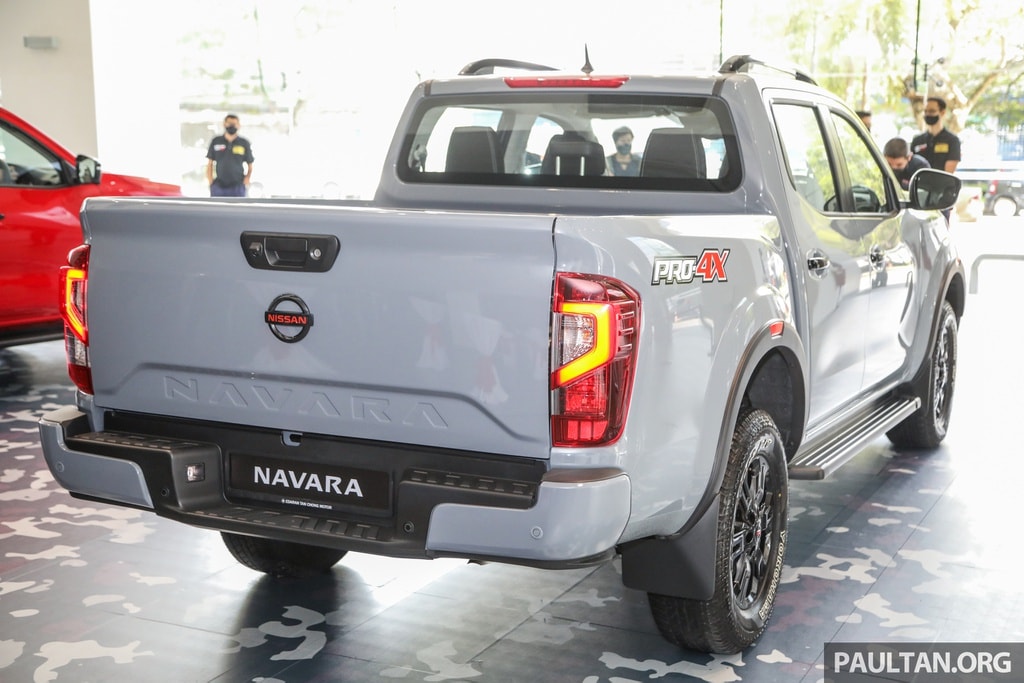 Xe bán tải Nissan Navara PRO-4X. Ảnh: Paultan
