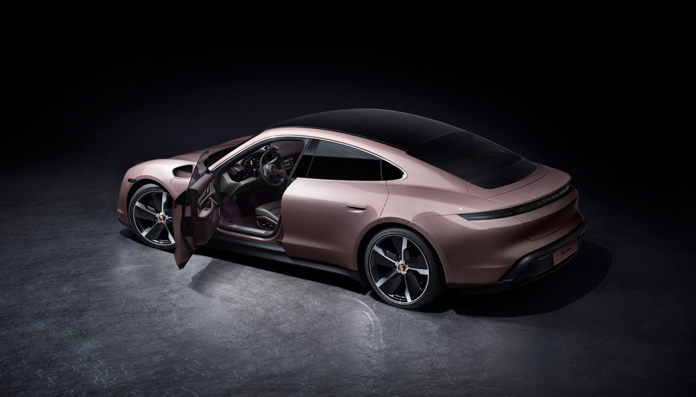 Xe điện Porsche Taycan bản đặc biệt ra mắt tại Triển lãm BIMS 2021. Ảnh: EVspecifications