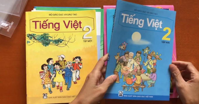 Bộ Tài chính thông tin về giá sách giáo khoa mới. Ảnh TL