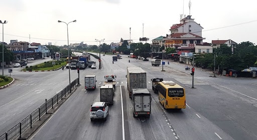Tổng cục Đường bộ Việt Nam chỉ đạo các đơn vị liên quan khẩn trương khắc phục tình trạng xuống cấp trên tuyến Quốc lộ 5. Ảnh minh họa