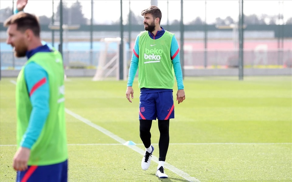 Pique trở lại sau chấn thương đúng thời điểm Barca bước vào cuộc đua nước rút tại La liga. Ảnh: internet