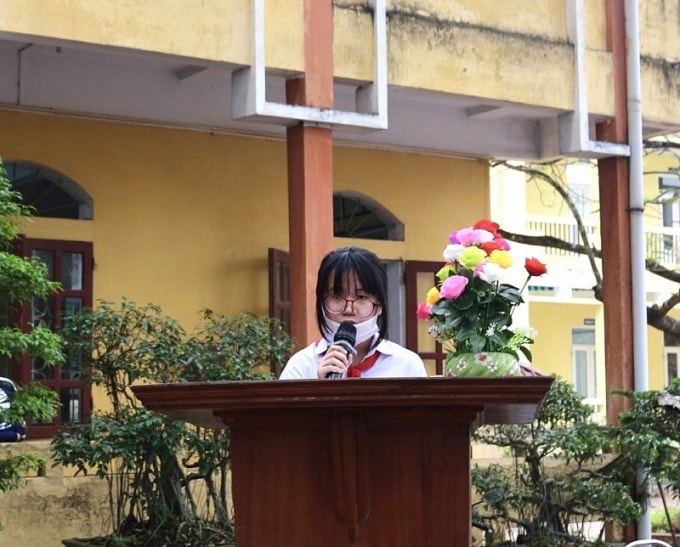 Em Lê Thị Hồng Ánh - học sinh lớp 7B trường THCS Đồng Lạc gửi lời cảm ơn.