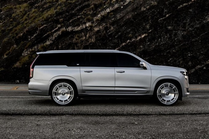 Mẫu xe Cadillac Escalade Platinum ESV 2021 của nữ diễn viên Kim Kardashian. Ảnh: Carbuzz