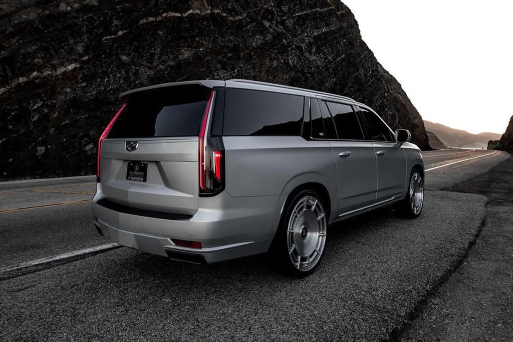 Mẫu xe Cadillac Escalade Platinum ESV 2021 của nữ diễn viên Kim Kardashian. Ảnh: Carbuzz