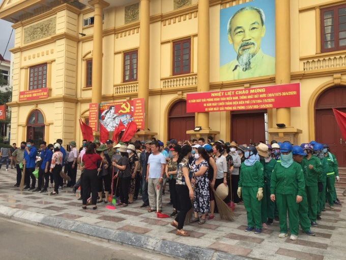 Ngày thứ 7, nhân dân chung tay bảo vệ môi trường.