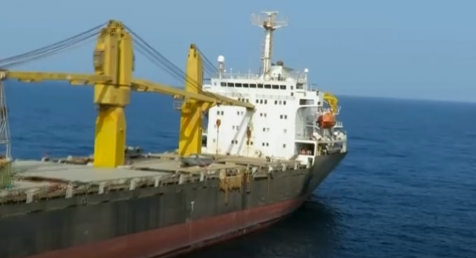 Tàu Saviz của Iran được báo cáo bị tấn công trên Biển Đỏ vào ngày 6/4 - Ảnh: Al Arabiya