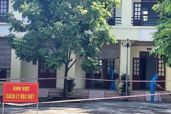 17 trường hợp F1 đang được cách ly tại Phòng khám Đa khoa khu vực Cầu Yên, huyện Hoa Lư, tỉnh Ninh Bình