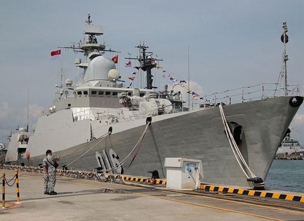 Tàu hộ vệ tên lửa 016 Quang Trung