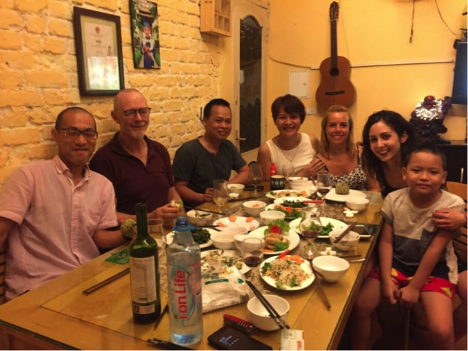 Những đoàn khách quốc tế đến ở tại homestay Hue Family cách đây 2 năm.